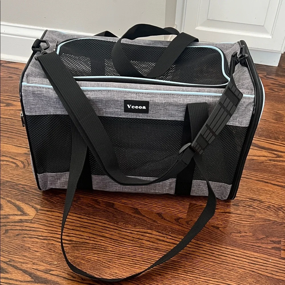 Gray Pet Carrier for Dogs